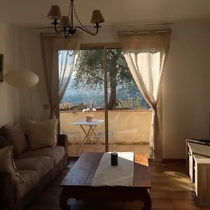 Spacieux Et Chaleureux à Appartement